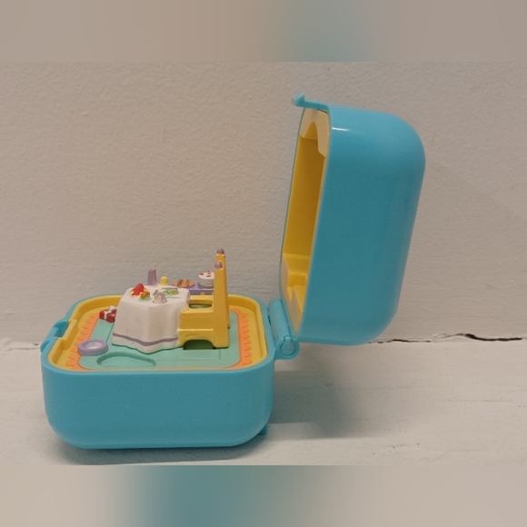 Polly Pocket 1991 Bluebird Dinnertime Ring and Ring Case *Incomplete Turquoise - Picture 4 of 15